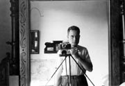 Auto-retrato com a máq Leica, 1940
